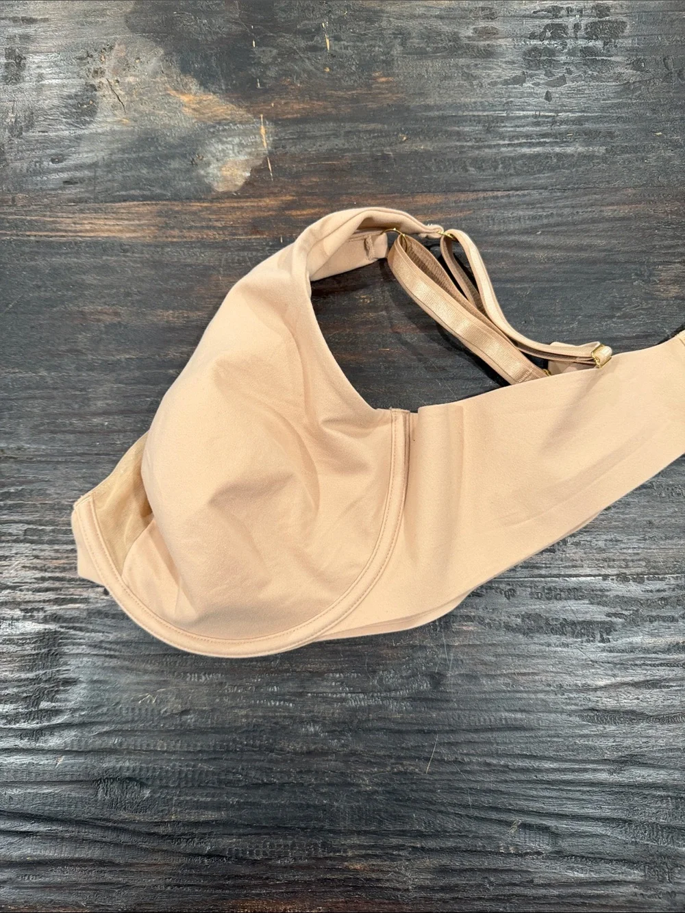 Victoria's Secret Beige Underwire Full-Coverage Bra size 40DD